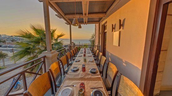 Parasties Urban Kitchen